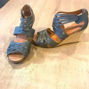 Indigo sandals, leather size 9